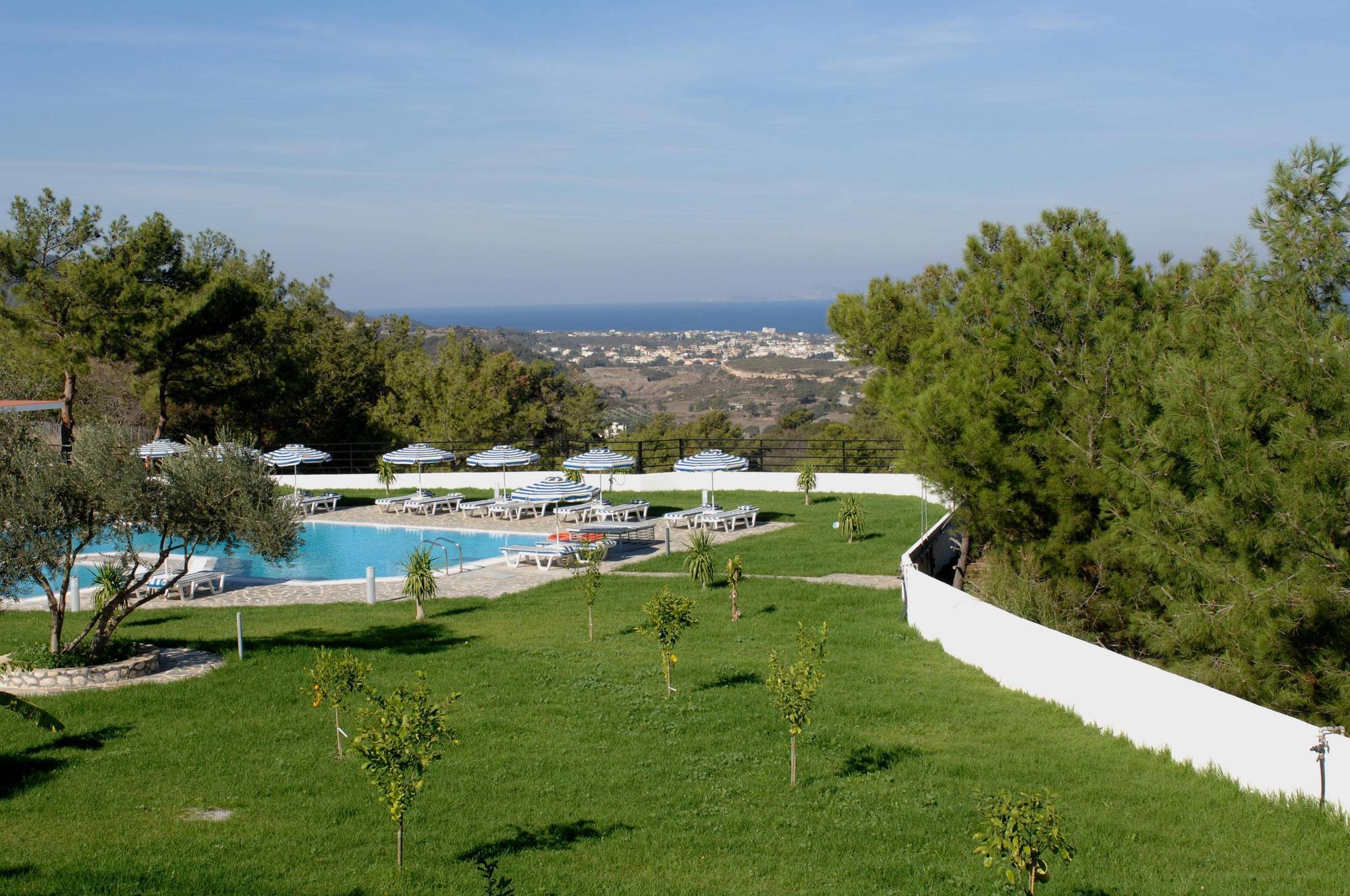 Helena Christina Aparthotel Asgourou Exterior photo